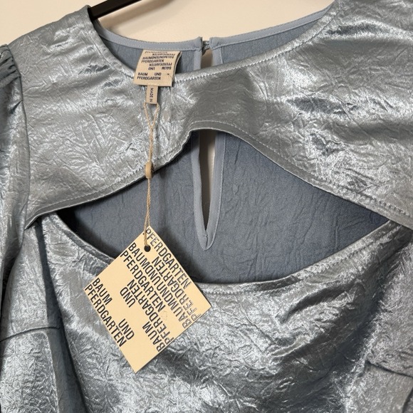 NWT Anthropologie Baum Und Pferdgarten Marcy Top Satin Size US 6 Blue Fog Blouse - Picture 3 of 7